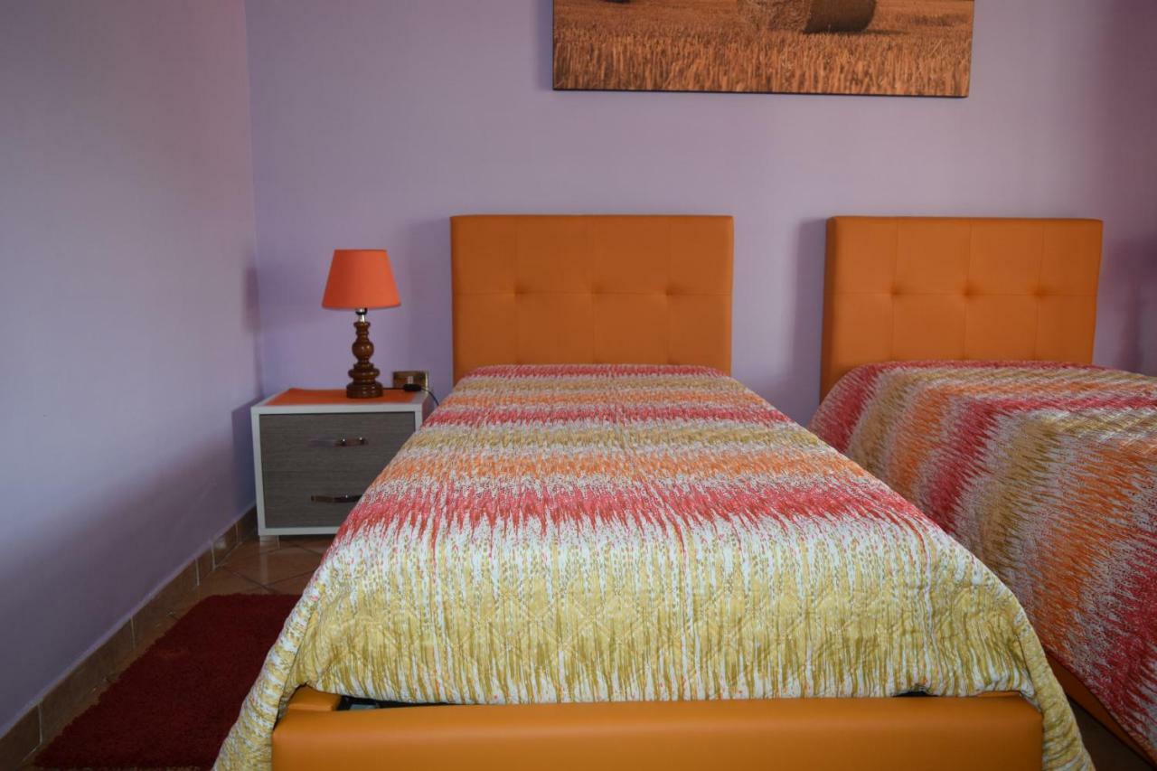 Bed and Breakfast Amici Di Hackert Caserta Zewnętrze zdjęcie